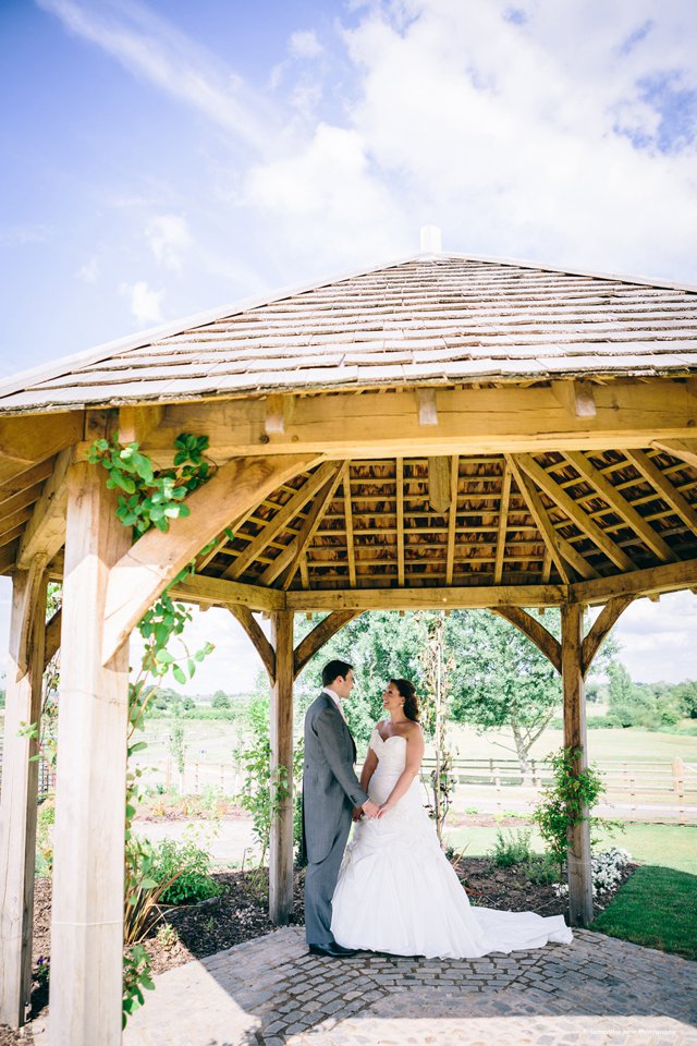 5 Fabulous Reasons to have a Barn Wedding Venue_0009